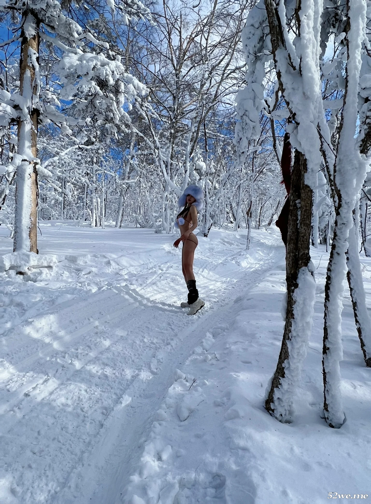 就是阿朱啊 – 雪地美人 27P 1V